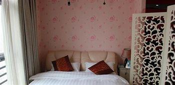 Bofeng Apartment Hotel - Куньмін Екстер'єр фото
